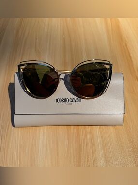 Roberto Cavalli Round Oversized Sunglasses in Silver and Gold with Case